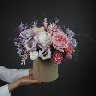 "Gentle Overflows" Hat Box of Flowers: