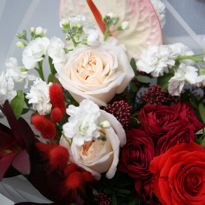 Spreading Bouquet "Subtle passion"