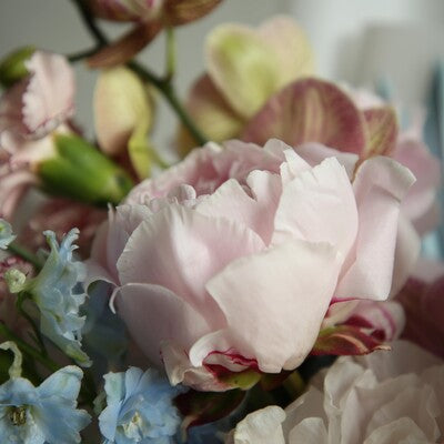 Bouquet of flowers called "Attractive fragrance"