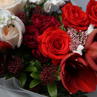 Spreading Bouquet "Subtle passion"