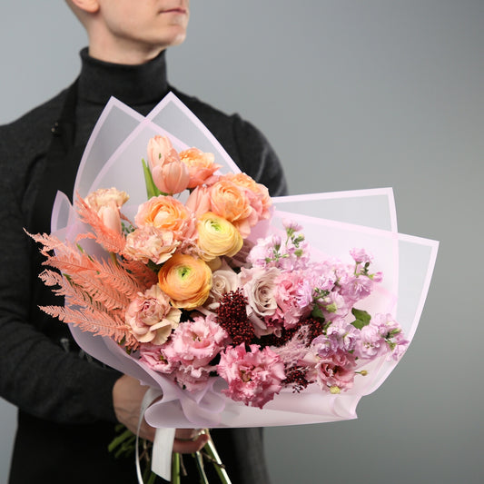 Spreading Bouquet "Exquisite tenderness"