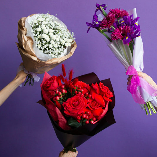 Bouquets of flowers called "Anti-Crisis Trio"